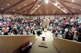 47795_102647349795631_952586_n